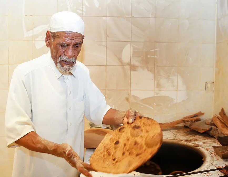 الخَبَّاز